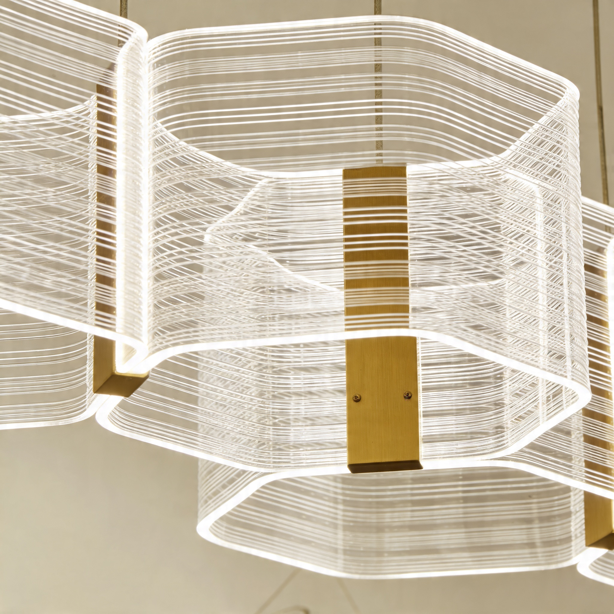 Hexora Linear Pendant