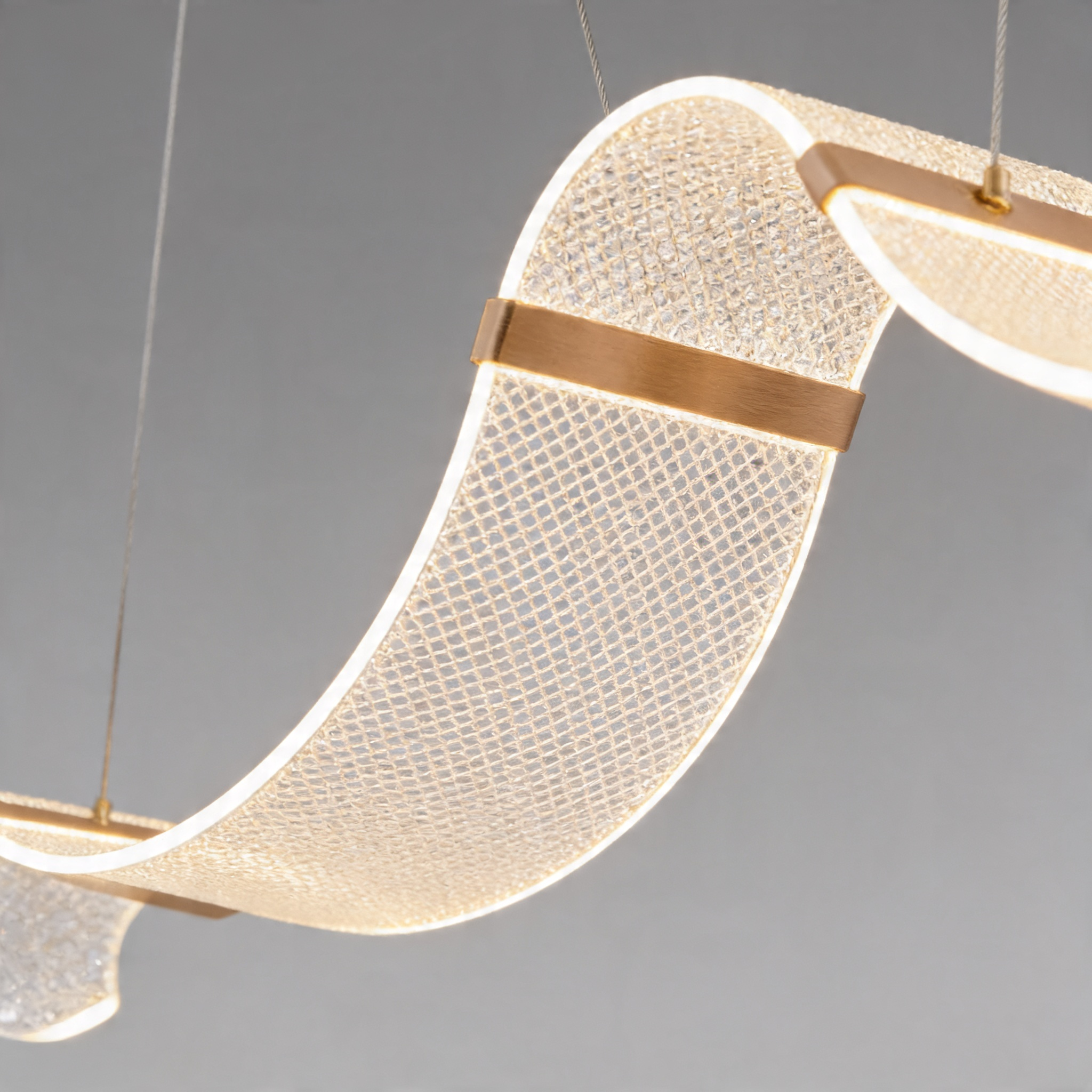 Velora Ribbon Pendant Light